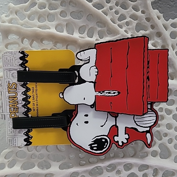Peanuts Handbags - ❤️NWT❤️ Peanuts Snoopy Luggage Tags